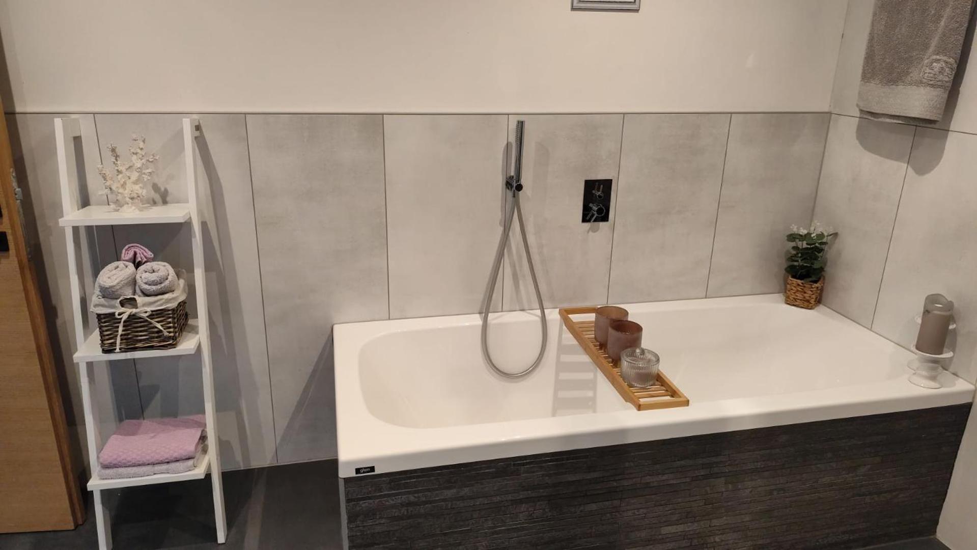 Janas Bolzano Mountain Apartment Tesimo Luaran gambar